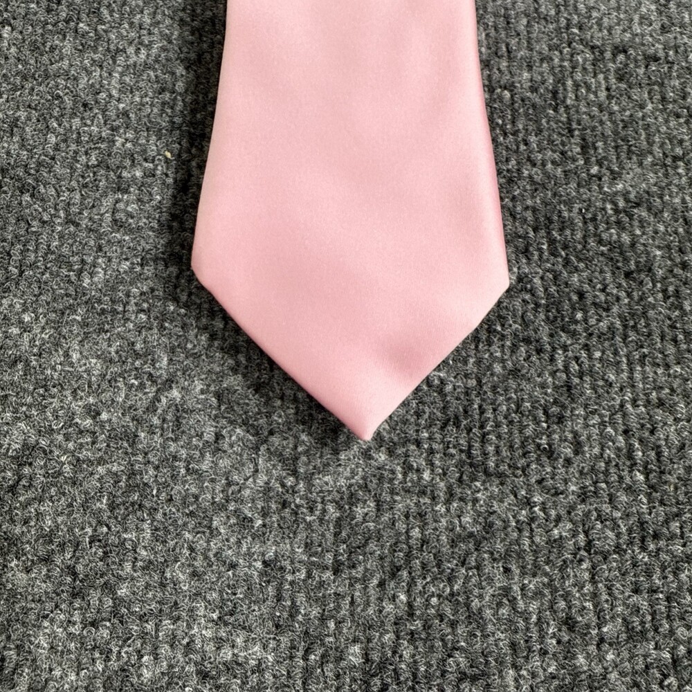Perry Ellis Portfolio Solid Pink Silk-Style Necktie — Men's Classic